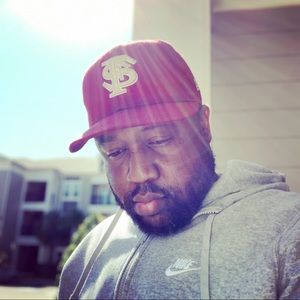 Meet your Posher, Gregory